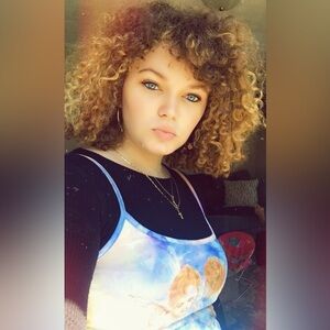 Meet your Posher, Vana Migliore